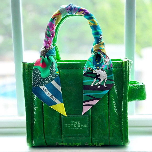 Marc Jacobs Shiny Crinkle Mini Tote - Limited Edition 💚 - Picture 1 of 1
